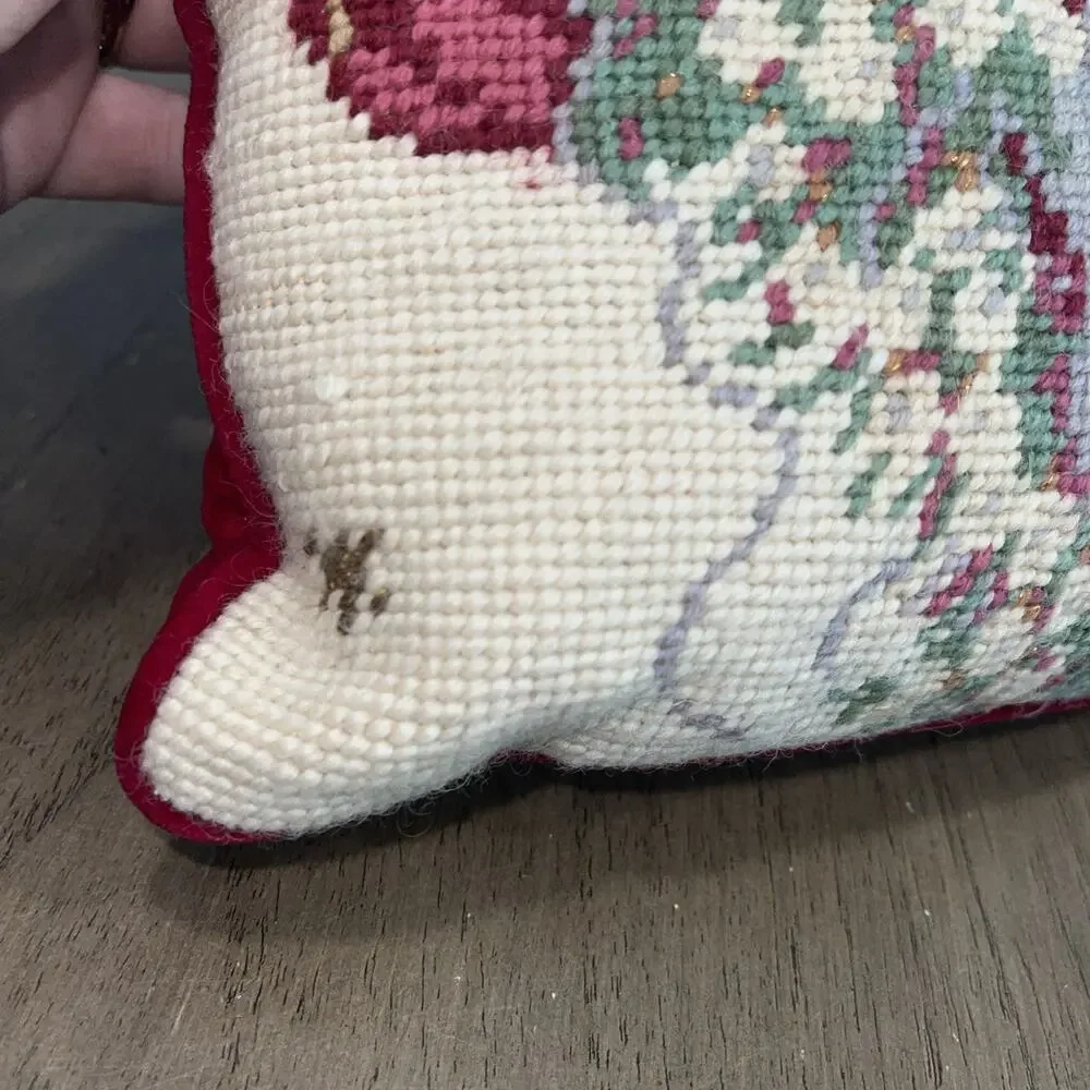 100 % wool Vintage Christmas Angel Cross-Stitch Throw Pillow 9X9